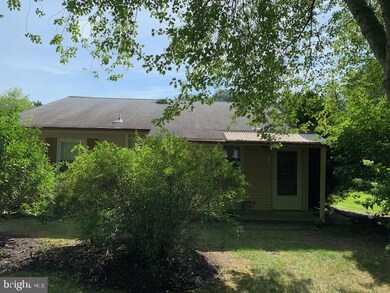 43 Huntington Dr, Southampton, NJ 08088 - photo 2