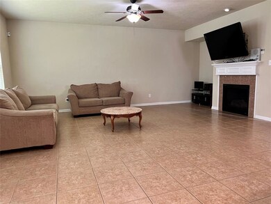 9030 Fuqua Breeze Dr, Houston, TX 77075 - photo 7