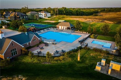 4901 NE 105th St, Kansas City, MO 64156 - photo 2