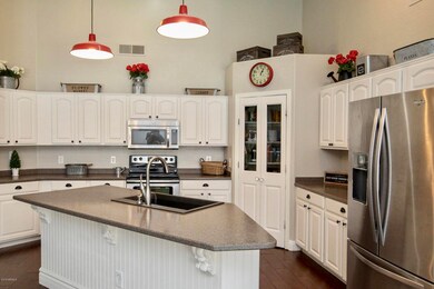 Remodeled Kitchen w/New Appliances