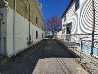 26 La Vaughn St, Providence, RI 02909 - photo 4