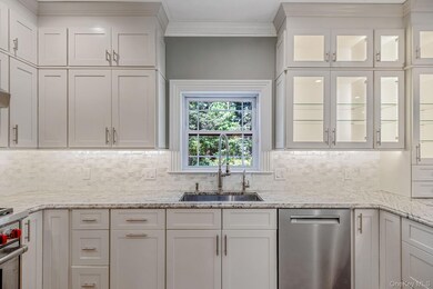 64 Blydenburgh Rd, Centereach, NY 11720 - photo 5