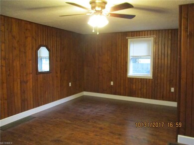 451 Vine St, Geneva, OH 44041 - photo 6