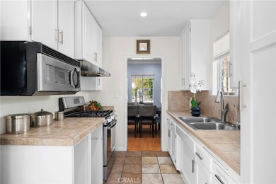 16154 Gilmore St, Van Nuys, CA 91406 - photo 6