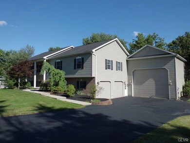 5340 Elgin Dr, Emmaus, PA 18049 - photo 2