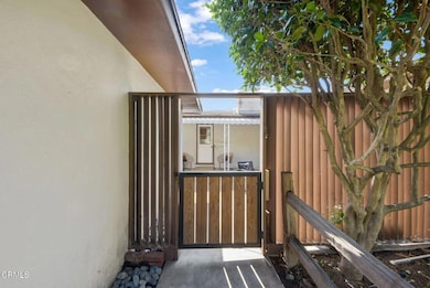 2702 Orange Ave, La Crescenta, CA 91214 - photo 2