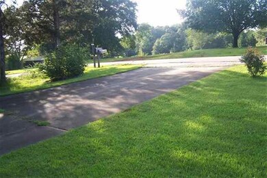 112 Faye St, Liberty, SC 29657 - photo 2