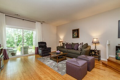 1530 Commodore Ct unit 70235, Schaumburg, IL 60193 - photo 3