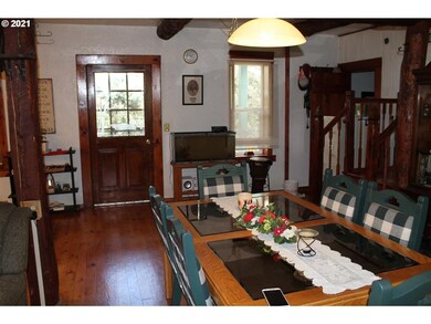 214 E Main St, Canyon City, OR 97820 - photo 5