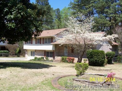 347 Edinburgh Dr, Fayetteville, NC 28303 - photo 2