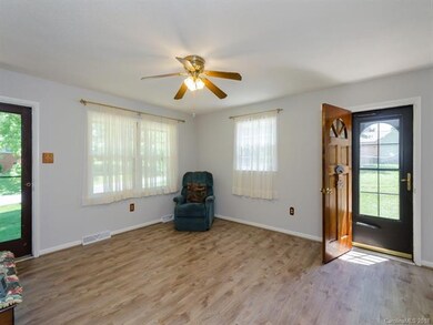 53 Tipperary Dr, Asheville, NC 28806 - photo 3