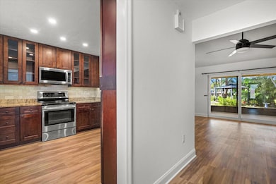 4428 Meadow Creek Cir, Sarasota, FL 34233 - photo 5