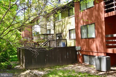 2343 Emerald Heights Ct, Reston, VA 20191 - photo 2