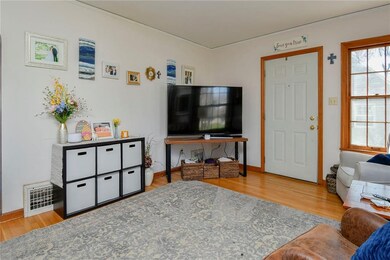 2901 48th St, Des Moines, IA 50310 - photo 4