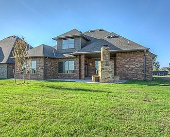 2316 Merlot Ct, Edmond, OK 73012 - photo 2