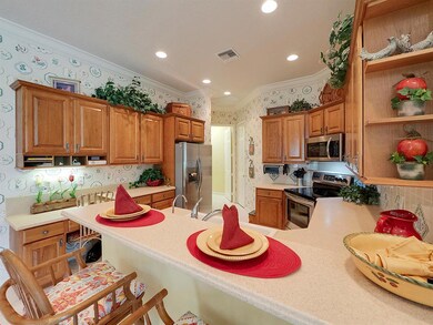 Kitchen with Breakfast Bar