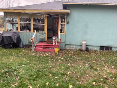 12 11th St, Berlin, NH 03570 - photo 4