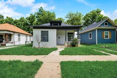 1105 W Chestnut St, Denison, TX 75020 - photo 2