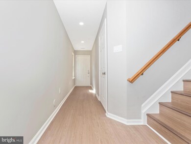 16 Bailey Ln, Owings Mills, MD 21117 - photo 3