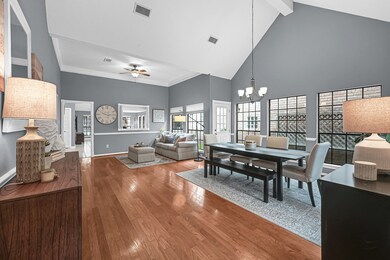 8026 Oakwood Trace, Houston, TX 77040 - photo 4