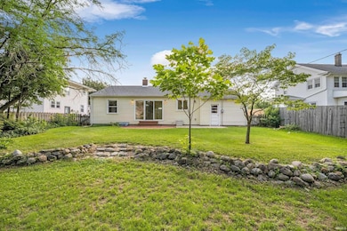 128 Manor Ave, Elkhart, IN 46516 - photo 3