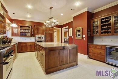 A 40 sq. ft. granite island with storage and seati
