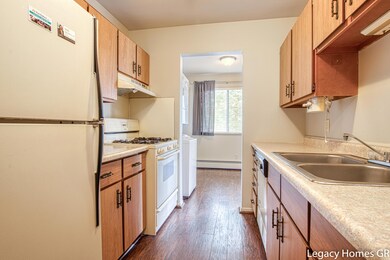 Byron Center 2443 #202-12