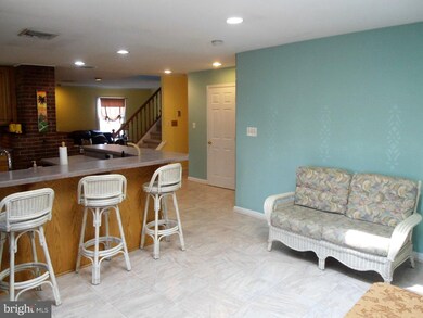 314 Blue Ridge Dr, Levittown, PA 19057 - photo 2