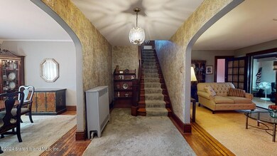 84-Campus-Rd-Entry Foyer