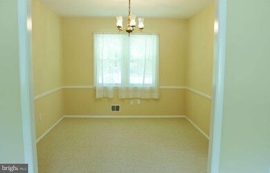 7422 Convair Dr, Alexandria, VA 22306 - photo 6