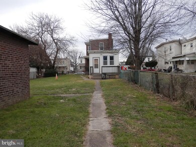 3409 W 3rd St, Marcus Hook, PA 19061 - photo 4