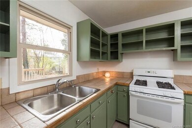 Natural gas stove in your light and bright kitchen