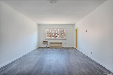 79-18 150th St unit 3, Flushing, NY 11367 - photo 3