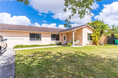 15045 SW 68th Terrace, Miami, FL 33193 - photo 2