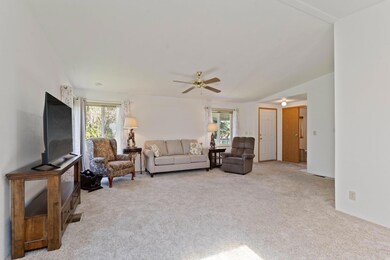 5-web-or-mls-Inside-Spokane-Quartzite-5