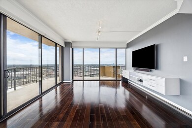 The Bristol unit 2201, Houston, TX 77056 - photo 2