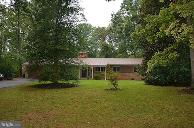 3528 Barkley Dr, Fairfax, VA 22031 - photo 2