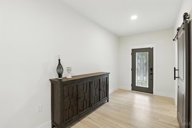 8303 Tidewater Ct, Cincinnati, OH 45255 - photo 4