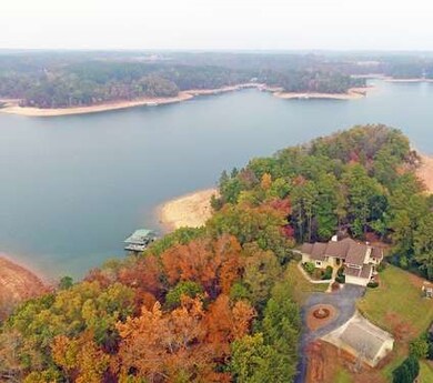 120 Camelot Dr, Hartwell, GA 30643 - photo 2