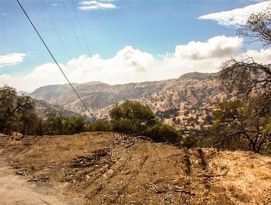 28 Totem Ln, Yokuts Valley, CA 93675 - photo 5