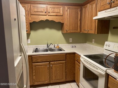 464 River Pointe Dr, Macon, GA 31211 - photo 3