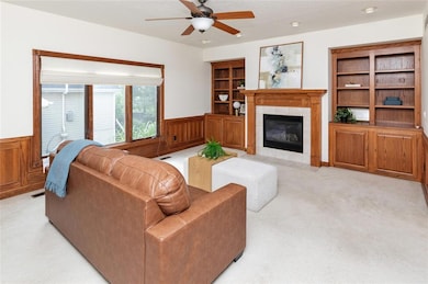 FamilyRoomOffKitchen