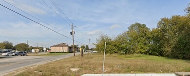 8211 Calhoun Rd, Houston, TX 77033 - photo 2