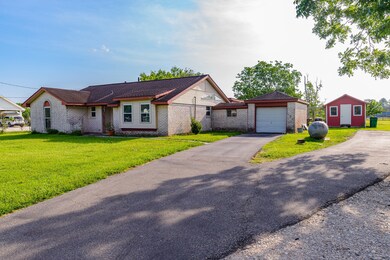 17130 N Wayne Ln, Pearland, TX 77584 - photo 5