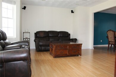 52 Gilcrest Dr, West Warwick, RI 02893 - photo 3