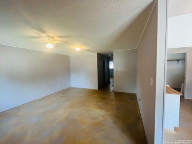 222 Redbud Ln unit A, New Braunfels, TX 78130 - photo 5