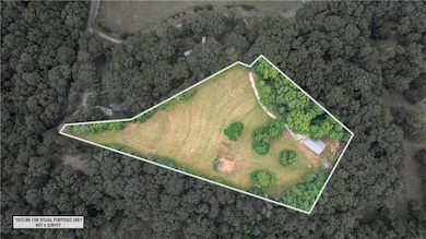 Approximate outline of the property
