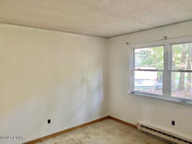 207 Conashaugh Trail, Milford, PA 18337 - photo 6