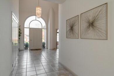 819 Crestway Dr, Columbus, OH 43235 - photo 4