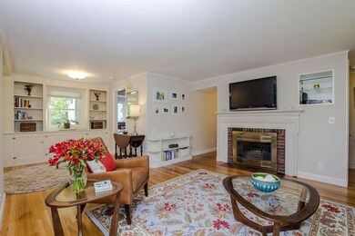 33 Dedham St, Newton Highlands, MA 02461 - photo 6